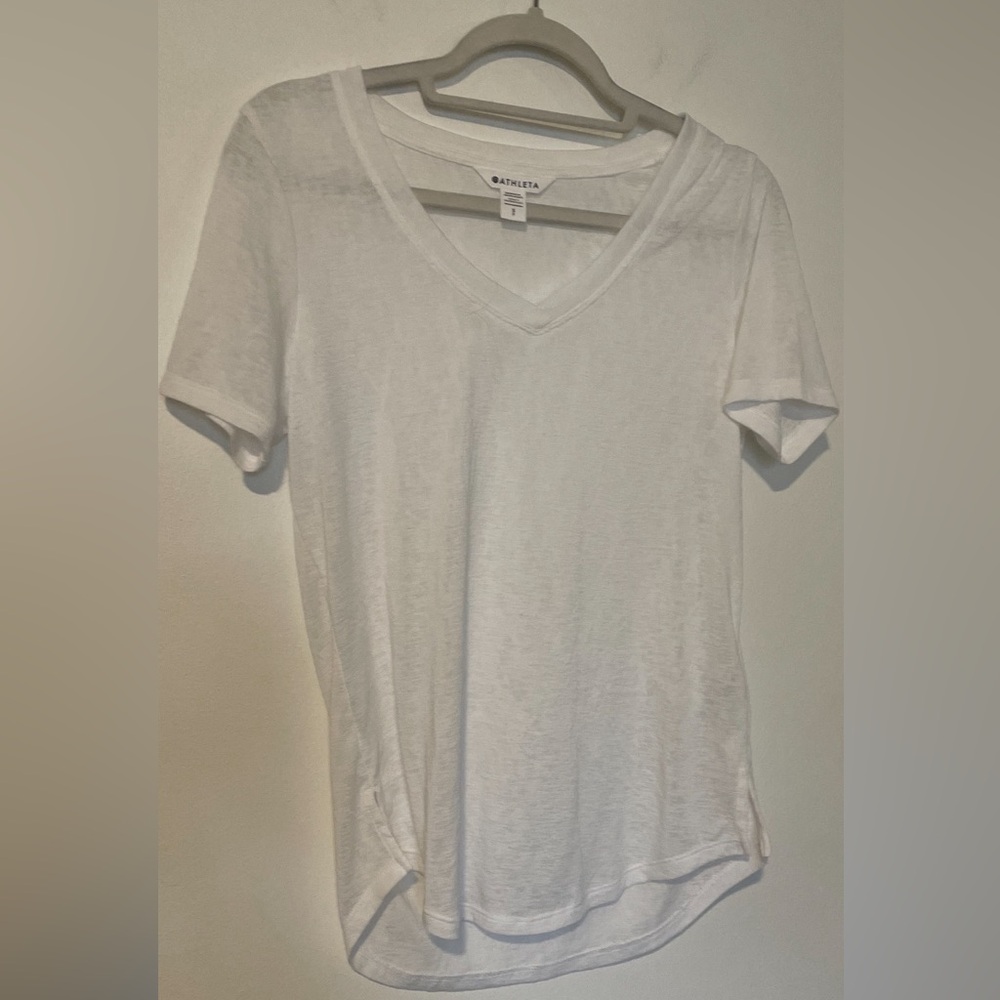 Athleta Tee Soft White semi sheer V-Neck Women’s Small